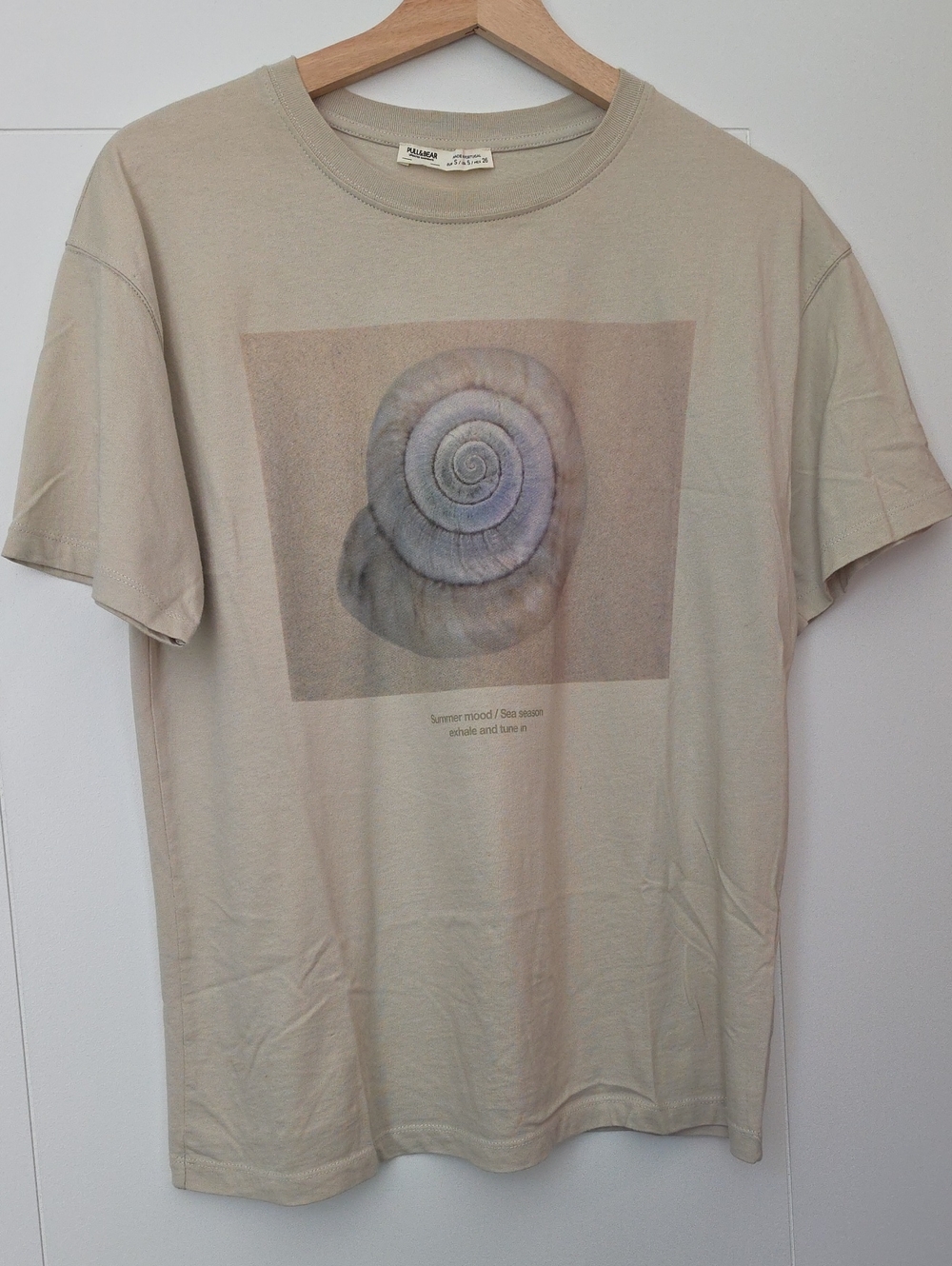 Pull And Bear Graphic T-Shirt in Beige